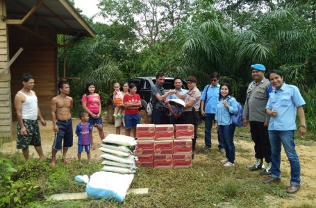 PT.Pertiwi agro Sejahtera serahkan bantuan ke empat dusun yang berada di kecamatan Kuala behe